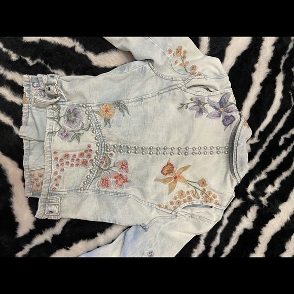 BLANKNYC studded and embroidered jacket - Picture 4 of 9